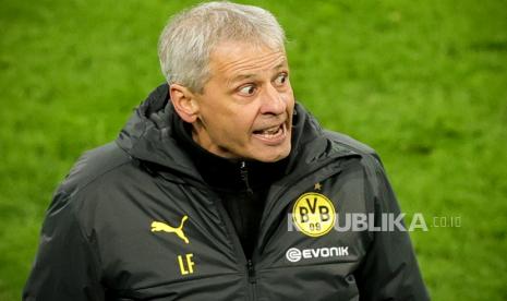 Pelatih Borussia Dortmund, Lucien Favre.