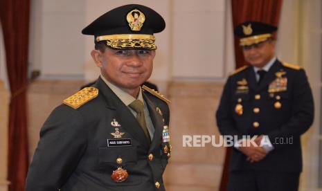 Panglima TNI Agus Subiyanto saat acara pelantikan di Istana Negara, Jakarta, Rabu (22/11/2023). Presiden Joko Widodo melantik Jenderal Agus Subiyanto sebagai Panglima TNI menggantikan Laksamana Yudo Margono yang akan memasuki masa purnatugas.