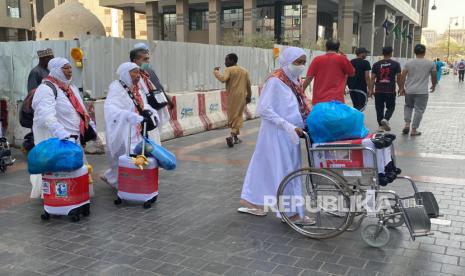 Pemberangkatan jamaah haji gelombang pertama dari SUB 45, di hari terakhir pendorongan dari Madinah ke Makkah, Sabtu (1/6/2024).