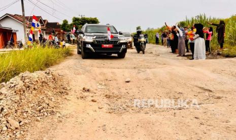 Dalam kunjungan kerjanya ke Provinsi Lampung pada Jumat (5/5/2023), Presiden Joko Widodo berganti mobil menjadi jenis jip saat sedang meninjau ruas jalan Seputih Raman - Seputih Banyak - Simpang Randu. Warga Provinsi Lampung juga meminta jalan usaha tani yang ada di daerahnya diperbaiki untuk mendukung pertumbuhan sektor pertanian daerah.