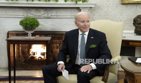 Presiden Amerika Serikat (AS) Joe Biden mengeluarkan veto pertama kepresidenannya pada Senin (20/3/2023). Tindakan ini merupakan tanda awal pergeseran hubungan Gedung Putih dengan Kongres sejak Partai Republik mengambil kendali House of Representatives pada Januari.