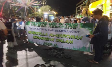 Meriahnya Takbir Keliling Di Aloon-aloon Johar 