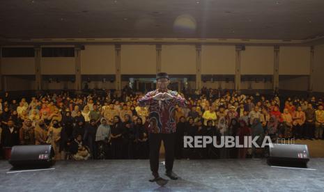 Ilustrasi dai berceramah.