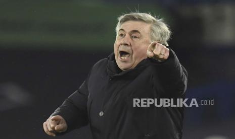  Manajer Everton Carlo Ancelotti.