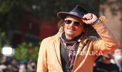 Aktor AS Johnny Depp. Dior memperbarui kontrak dengan Depp senilai jutaan dolar AS.