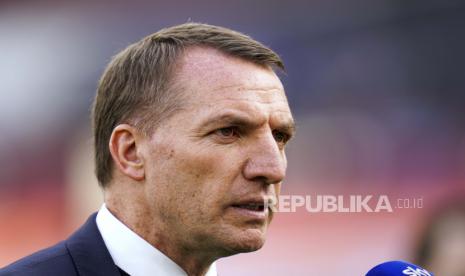 Manajer Leicester Brendan Rodgers berbicara kepada media setelah pertandingan Liga Utama Inggris antara West Ham United dan Leicester City di London, Inggris, 11 April 2021.