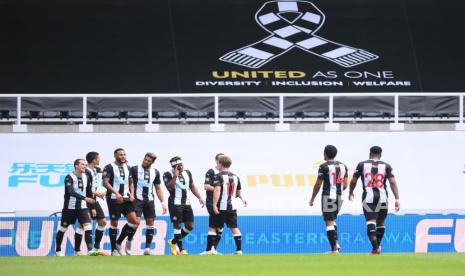 Para pemain Newcastle United di St James Park, Newcastle, Inggris.