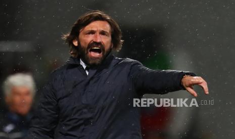 Andrea Pirlo disebut-sebut sebagai salah satu calon pengganti Ronald Koeman di Barcelona.