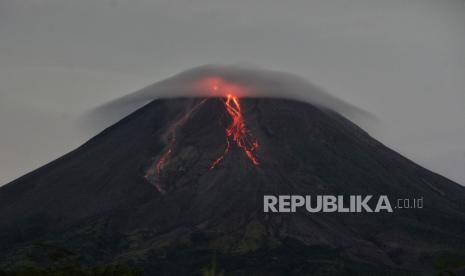 Guguran lava pijar Gunung Merapi