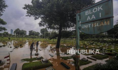 In Picture: TPU Karet Bivak Terendam Banjir