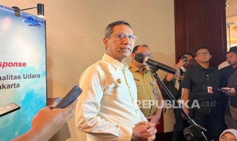 Penjabat (Pj) Gubernur DKI Jakarta Heru Budi Hartono. Pj Gubernur Heru Budi berharap polusi di Jakarta bisa terus menurun.