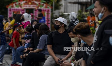 Sebanyak 800 PKL di Kota Tua dipindahkan ke dua lokasi.