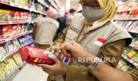 Dinas Kesehatan Kota Semarang meningkatkan lagi langkah pengawasan atas peredaran obat-obatan di pasaran seiring munculnya kembali kasus gagal ginjal akut pada anak di sejumlah daerah belakangan ini.