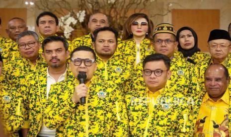 38 Ketua DPD Partai Golkar menolak isu musyawarah nasional luar biasa (Munaslub) untuk mengganti Airlangga Hartarto dari kursi ketua umum Partai Golkar dalam forum silaturahmi di Nusa Dua, Bali, Ahad (30/7/2023).