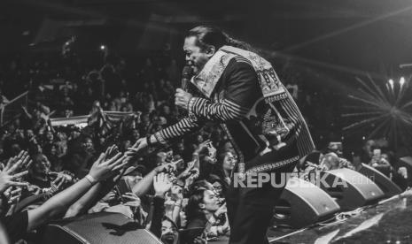 Gara-Gara Lagu Ini, Didi Kempot Masuk Televisi dan Terkenal. Foto: Penyanyi Campur Sari Didi Kempot  