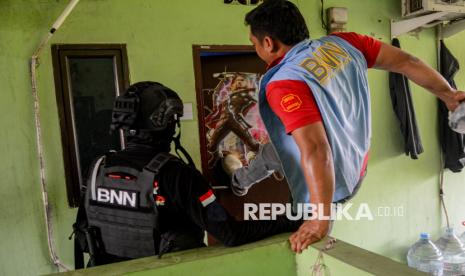 Operasi Skala Besar di Kampung Ambon Jebak Jaringan Barang Haram