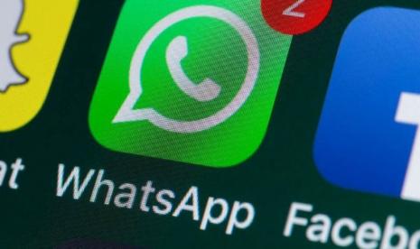 Cara Membuat Teks Menjadi Stiker di WhatsApp