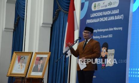 Penangkapan Petinggi NII Timbulkan Efek Jera. Foto:  Gubernur Jawa Barat Ridwan Kamil memberikan sambutan saat peluncuran Pendanaan Online Jawa Barat (Panon Jabar), di Aula Barat Gedung Sate, Kota Bandung (31/1/2022). Panon Jabar ditujukan guna mempermudah dan memberikan keamanan bagi peserta pengadaan barang dan jasa untuk mendapatkan pendanaan secara daring.