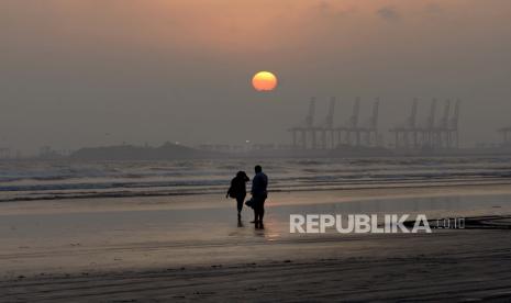 Pakistan Miliki Potensi Besar Tarik Wisatawan Muslim. Foto: Wisata di Pantai Pakistan