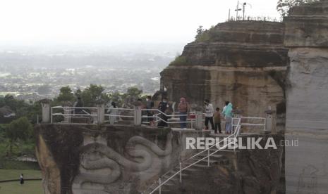 Foto: obyek wisata Tebing Breksi di Prambanan, Sleman, DI Yogyakarta