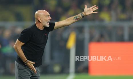 Pelatih AC Milan Stefano Pioli. 