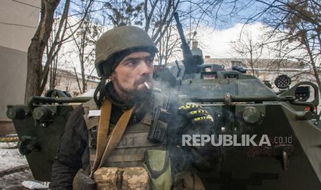 Sebagian kecil tentara Ukraina mulai berlatih di Inggris untuk pertama kalinya, sejak dimulainya invasi Rusia.