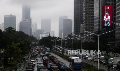 Kualitas Udara (AQI) di Jakarta berada di angka 122 atau masuk dalam kategori tidak sehat.