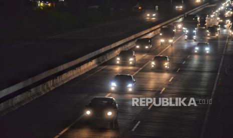 Sejumlah ruas tol di luar Jawa terpantau mengalami kenaikan ruas volumen lalin jelang Idul Adha.