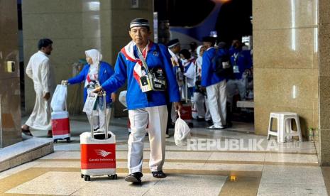 Jamaah haji kuota tambahan dari kloter 96 embarkasi Solo atau  SOC 96  dengan 280 penumpang tiba di Hotel Gloria Fayrouz Al Massi (Syimaliyah), Selasa pukul 04.00 waktu Arab Saudi (WAS). Total sudah ada sembilan kelompok terbang (kloter) jamaah haji kuota tambahan yang telah tiba melalui Bandara Amir Mohammad bin Abul Aziz (AMAA) Madinah sejak 16 Juni 2023. Dijadwalkan masih ada tiga kloter lagi sehingga total kloter tambahan di Madinah mencapai 13 kloter.