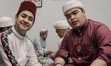 Ameer Azzikra bersama sahabat, Syakir Daulay.