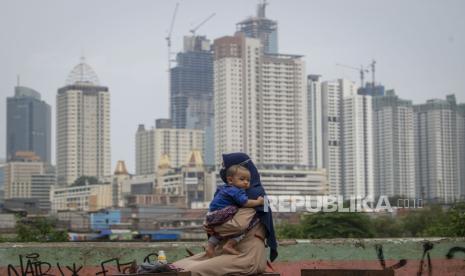 Data Satgas Penanganan Covid-19 pada 16 Juli 2021 mencatat, sebanyak 12,8 persen atau 351.336 kasus positif Covid-19 terjadi pada usia anak 0–18 tahun. 