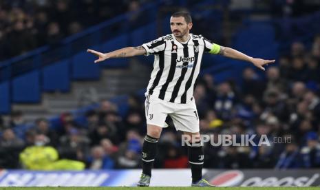 Pemain Juventus Leonardo Bonucci bereaksi saat pertandingan sepak bola grup H Liga Champions UEFA antara Chelsea FC dan Juventus FC di London, Inggris,  Rabu (24/11) dini hari WIB.