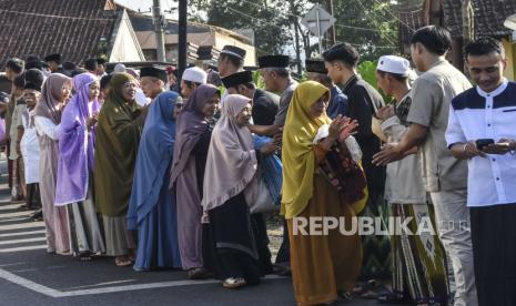 Ilustrasi merayakan Idul Fitri.