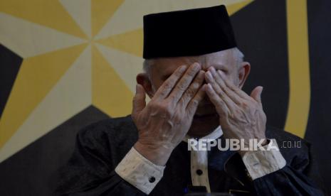 Ketua Majelis Syuro Partai Ummat Amien Rais usai memberikan keterangan pers terkait sikap Partai Ummat terhadap hasil verifikasi faktual peserta Pemilu 2024. KPU saat ini tengah melaksanakan verifikasi faktual ulang terhadap Partai Ummat. (ilustrasi)