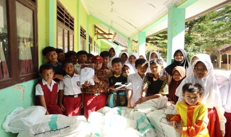 WeCare.id dan Before-After Class alurkan Bantuan Pendidikan di Sukabumi Bersama Jabar Quick Response