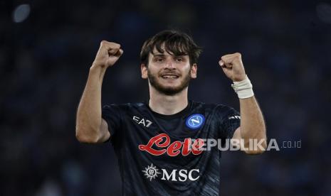 Penyerang Napoli Khvicha Kvaratskhelia yang diincar Manchester United.