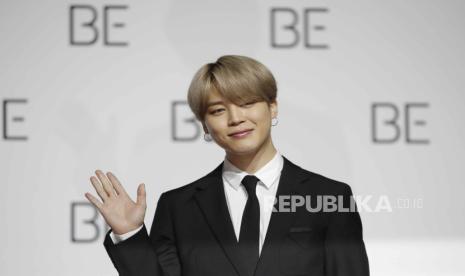 Jimin BTS. Jimin merilis lagu Closer Than This pada Jumat (23/12/2023). Di video klip lagu tersebut, muncul ketujuh member BTS.