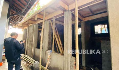 Pembangun toilet baru di SMPN 9 Kota Bogor dengan nilai anggaran Rp 200 juta, Senin (2/10/2023). 