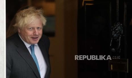 Mantan perdana menteri Inggris Boris Johnson pada Ahad (22/1/2023) mengunjungi Ukraina dalam sebuah perjalanan kejutan.