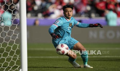 Kiper timnas Indonesia Ernando Ari Sutaryadi.