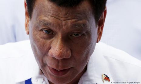 Duterte Ancam 'Habisi' Pemberontak Komunis Lewat Darurat Militer 