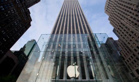 Sudah Minta Sebagian Karyawan Kembali ke Kantor, Apple Bakal Tawarkan Tes Swab di Kantor Pusat. (FOTO: Getty Image)