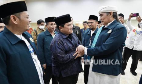 Menteri BUMN Erick Thohir saat menghadiri Harlah dan Rakernas PB Al-Khairiyah di Gedung MPR, Kompleks Parlemen Senayan, Jakarta, Sabtu (6/5/2023).