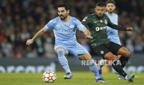 Gelandang Manchester City Ilkay Gundogan (kiri).