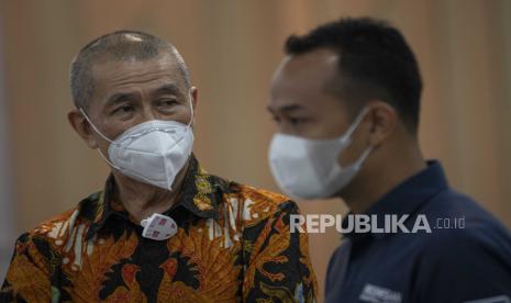 Ketua Umum PP Persatuan Bola Basket Seluruh Indonesia (Perbasi) Danny Kosasih (kiri) menjanjikan liga basket putri digelar pada 2022.