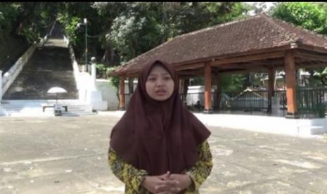 Liput Makam Raja Imogiri, Risma Siswa MTsN 3 Bantul Jawara Lomba Guide Reporter