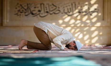 Shalat Tahiyyatul Masjid saat Khutbah Jum'at - Suara Muhammadiyah