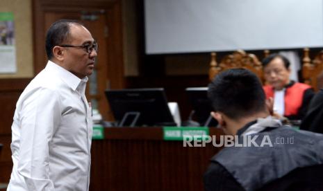 Terdakwa mantan pejabat Ditjen Pajak Kementerian Keuangan Rafael Alun Trisambodo usai mengikuti sidang dakwaan di Pengadilan Tipikor Jakarta, Rabu (30/8/2023).  Selain didakwa menerima gratifikasi sebesar Rp 16,6 miliar, Rafael Alun Trisambodo juga didakwa melakukan Tindak Pidana Pencucian Uang (TPPU). Tindak pidana tersebut terjadi dalam kurun waktu 2003-2010 dan 2011-2023.