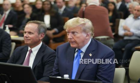  Donald Trump mengajukan banding pada keputusan hakim menolak mencabut gugatan Jaksa Agung New York Letitia James terhadap bisnis mantan presiden Amerika Serikat (AS) tersebut dan keluarganya.