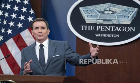 Juru bicara Pentagon John Kirby. Pentagon telah mengembangkan senjata khusus untuk Ukraina yang disebut “Phoenix Ghost” adalah drone yang mirip dengan drone Switchblade